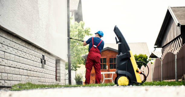 Best Spring Cleaning  in Lindstrom, MN